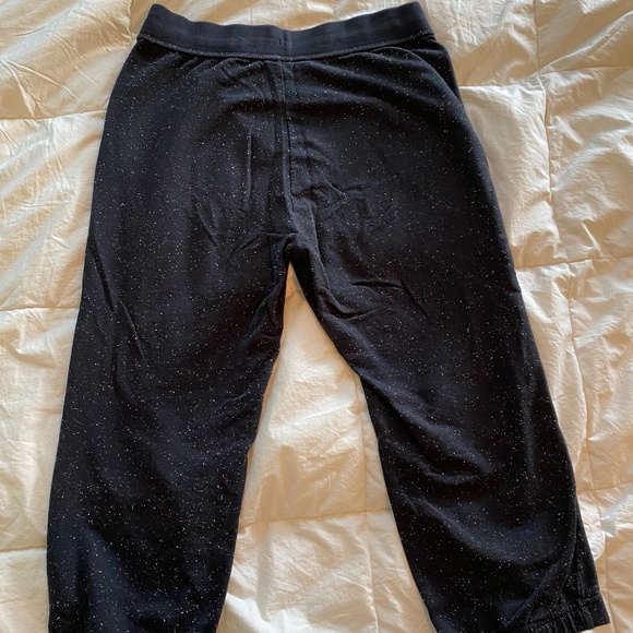 Nike Sweatshirt and Capri Sweat-pant Set - Picture 6 of 8